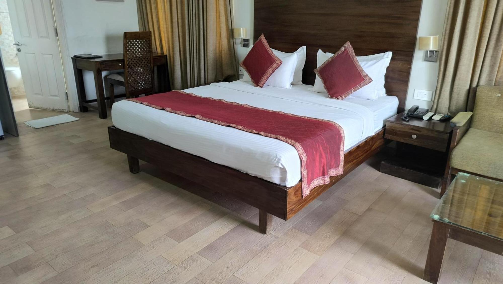 66 Residencey Jaipur Bagian luar foto