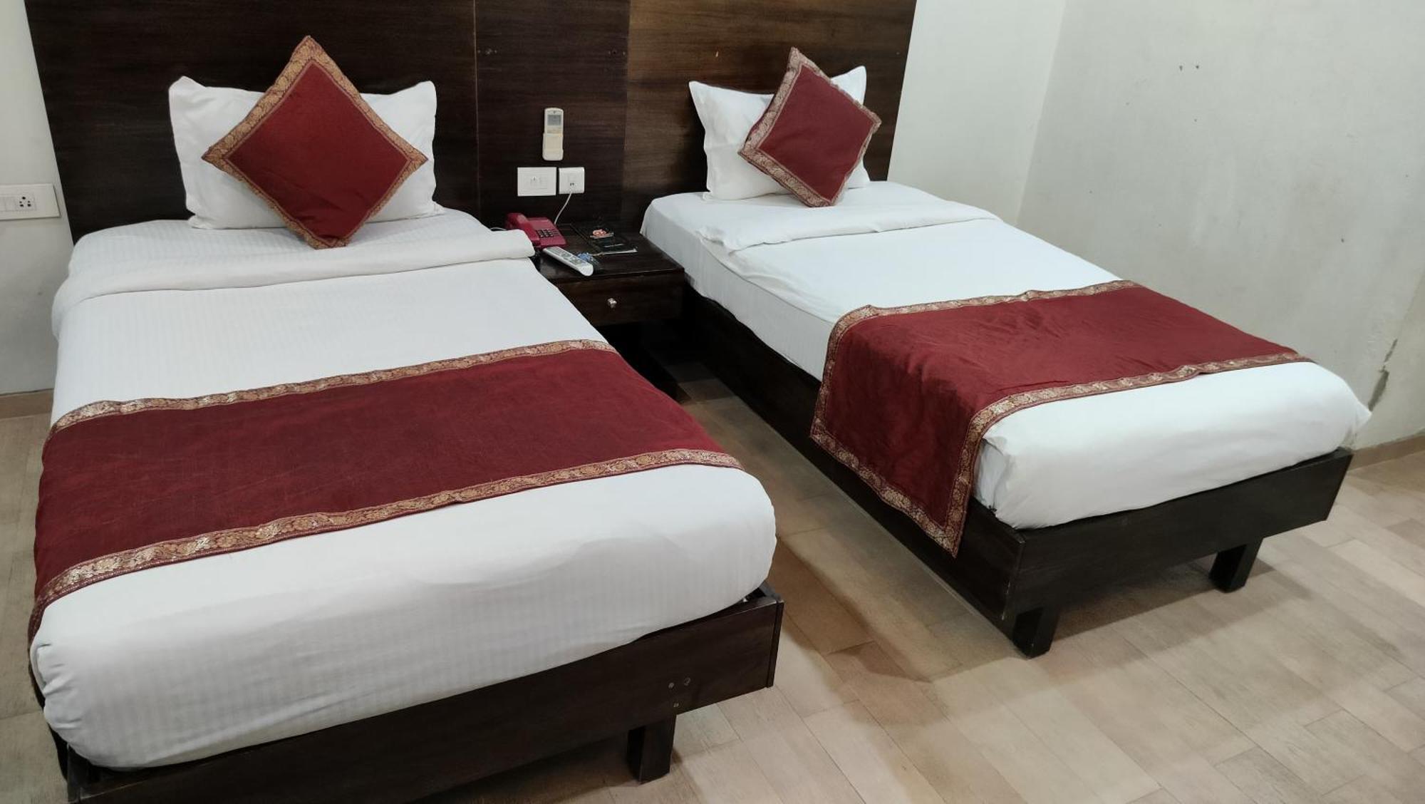 66 Residencey Jaipur Bagian luar foto